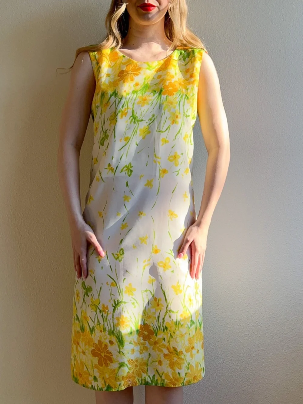 Vintage 1960s Yellow Floral Print Spring Dress (M) - Picture 3 of 13